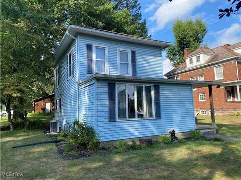 257 Poplar Street NW, Bolivar, OH 44612