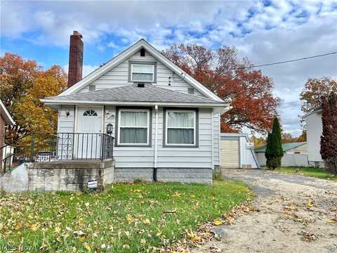 905 Liberty Road, Youngstown, OH 44505