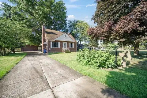 10101 Biddulph Road, Brooklyn, OH 44144