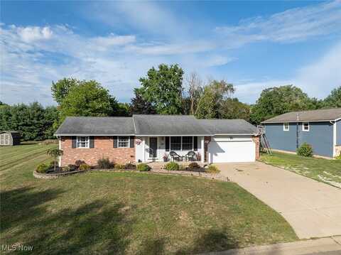 1021 S Hallmark Street NE, Bolivar, OH 44612