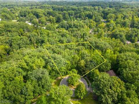 10585 Whitewood Road, Brecksville, OH 44141