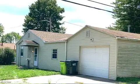 28 Mahoning Court, Newton Falls, OH 44444