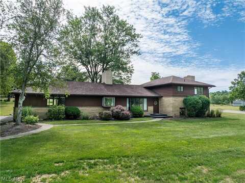 390 Oak Park, Cadiz, OH 43907