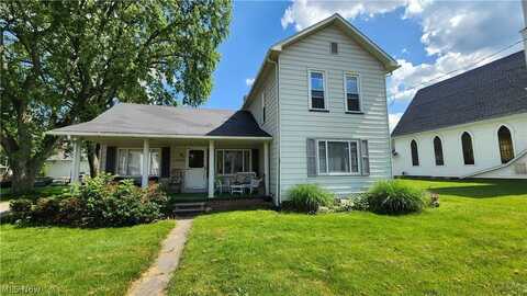 218 Main Street W, Beach City, OH 44608