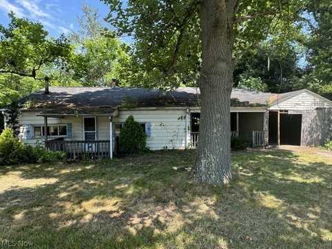 62 Marion Avenue, East Palestine, OH 44413