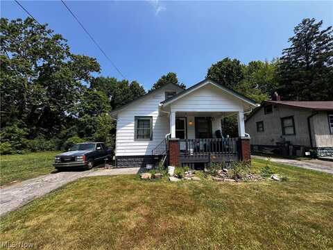 624 W Dewey Avenue, Youngstown, OH 44511