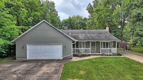 2624 Forest Drive, Hinckley, OH 44233