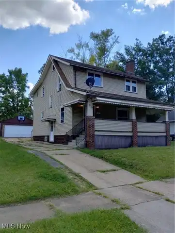 817 W Laclede Avenue, Youngstown, OH 44511