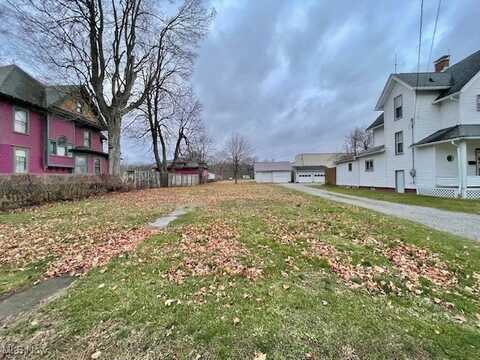 609 Columbia Street, Leetonia, OH 44431