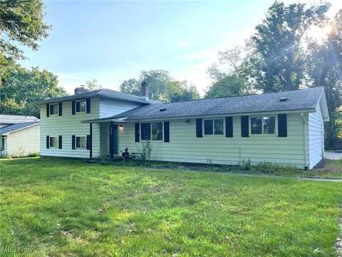 8504 Babst Avenue NW, Canal Fulton, OH 44614