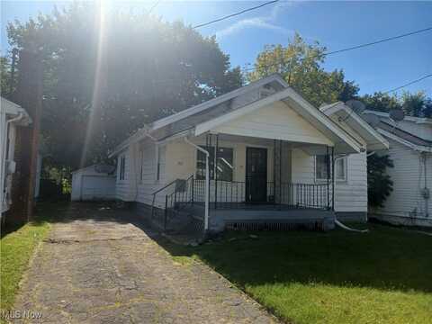 917 Brentwood Avenue, Youngstown, OH 44511