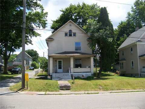 299 E Taggart Street, East Palestine, OH 44413