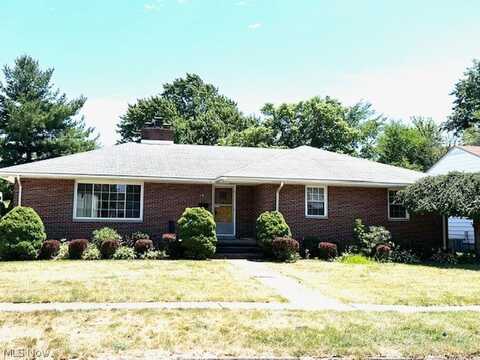 141 Roosevelt Avenue, Elyria, OH 44035