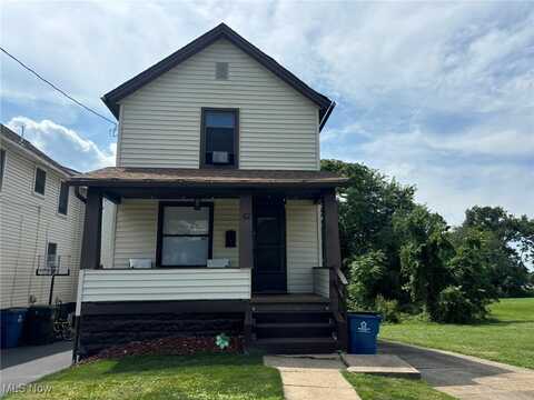 42 S Davis Street, Girard, OH 44420