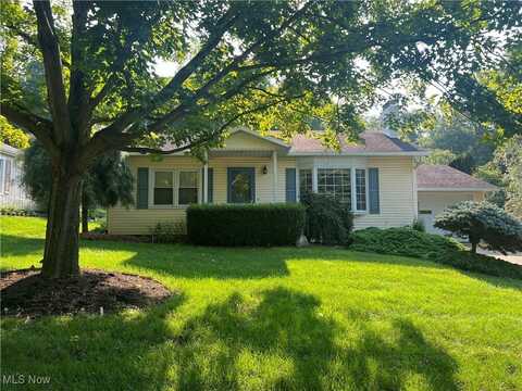 110 Woodland Drive, Millersburg, OH 44654