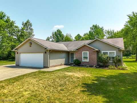 194 E Oakmont Way, Northfield Center, OH 44067