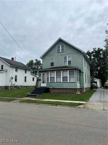 407 E North Avenue, East Palestine, OH 44413