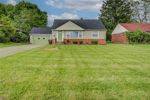 4743 Derbyshire Drive, North Randall, OH 44128