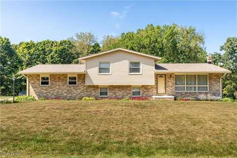 5733 Don Avenue SW, Navarre, OH 44662