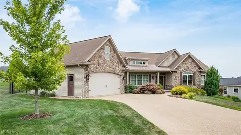 5105 Brentwood Park, Nashport, OH 43830