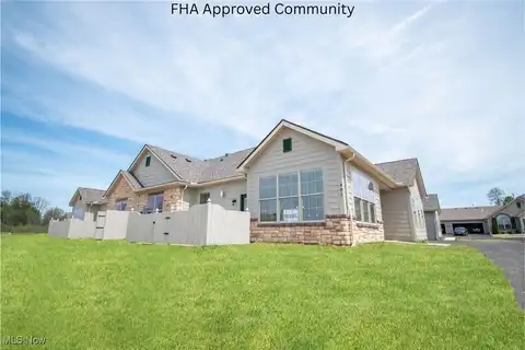 9264 Sharrott Road, Poland, OH 44514