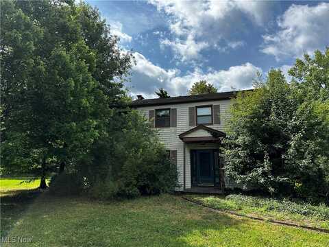 11111 Elk Run Road, Chardon, OH 44024