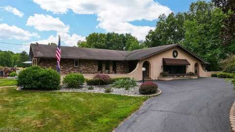 2942 Barclay Messerly Road, Southington, OH 44470