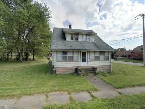 533 12th Street, Campbell, OH 44405