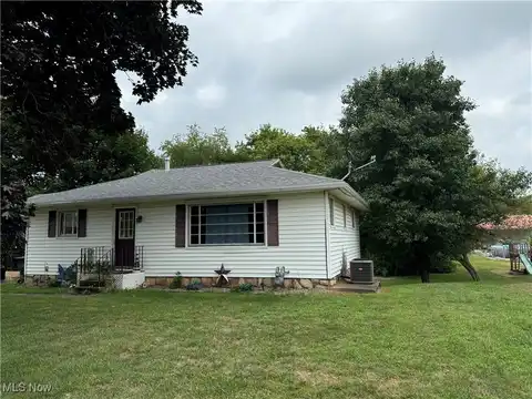 711 S River Street, Newcomerstown, OH 43832