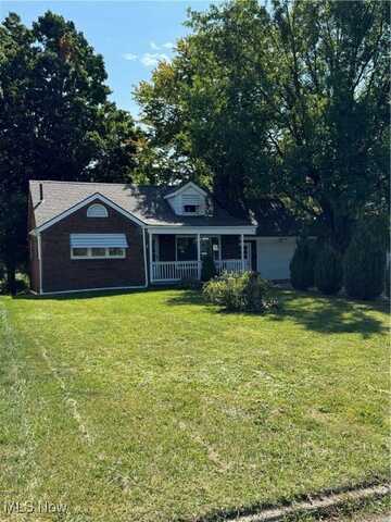 91 Notre Dame Drive, Campbell, OH 44405