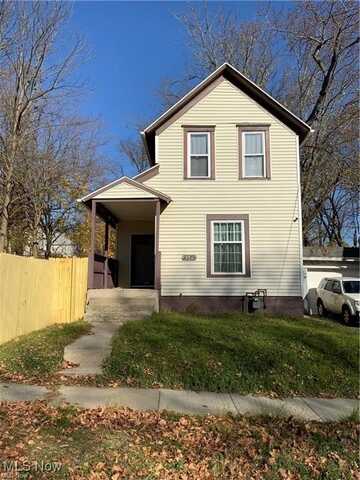 375 Lillian Street, Akron, OH 44307