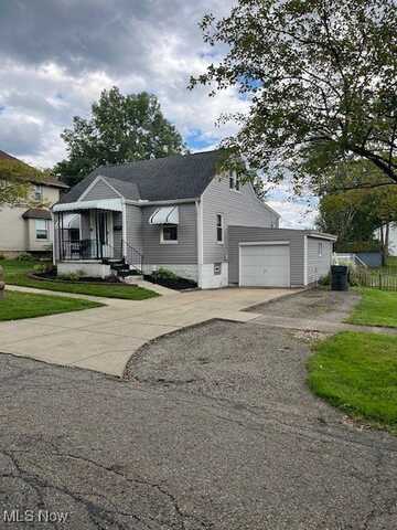 326 E Central Avenue, Ravenna, OH 44266