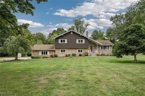 38316 Berkshire Hills Drive, Willoughby Hills, OH 44094