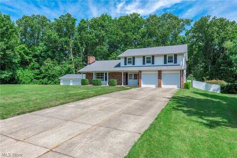 1575 Laurie Lane, Hinckley, OH 44233