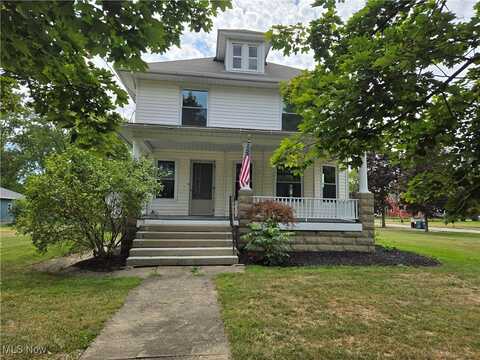 504 E Herrick Avenue, Wellington, OH 44090