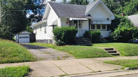 878 Fess Avenue, Akron, OH 44307