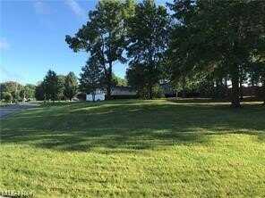 2432 Shepherds Ridge, Poland, OH 44514