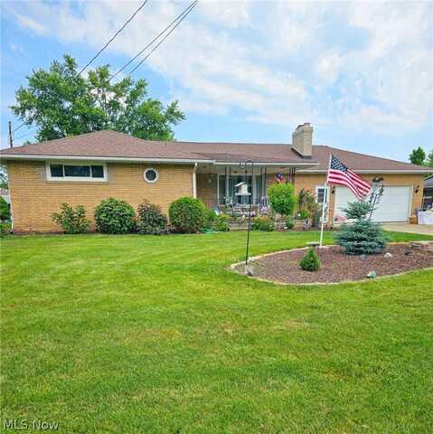 642 Robinson Road, Campbell, OH 44405