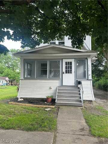 1266 Florida Avenue, Akron, OH 44314