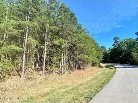 150 Kingfisher Court, New London, NC 28127