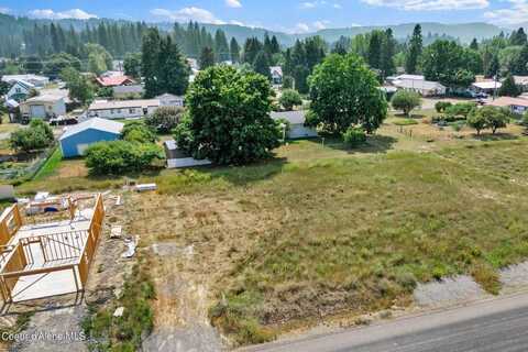 6816 Selkirk ST, Bonners Ferry, ID 83805