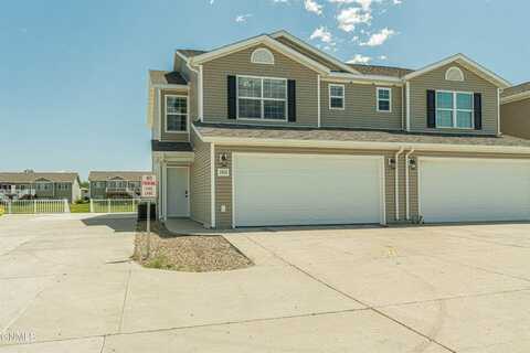 2812 Douglas Place SE, Mandan, ND 58554