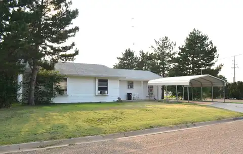 815 Sunset Dr, Elkhart, KS 67950