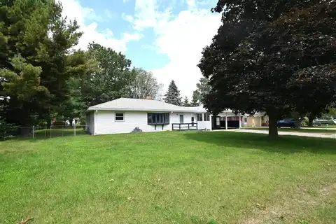 312 Huron, Houghton Lake, MI 48629