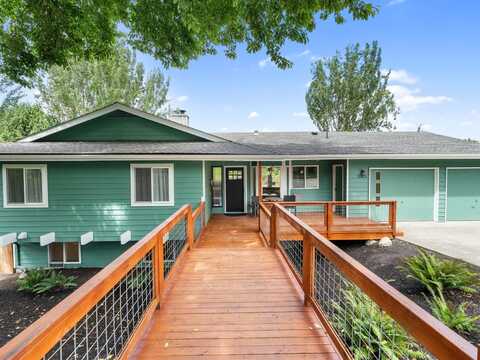 1005 Apache Drive, Mount Vernon, WA 98273