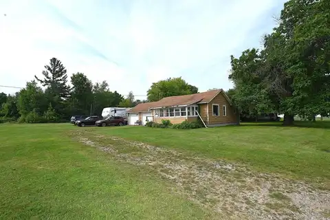 103 Beech Street, Houghton Lake, MI 48629