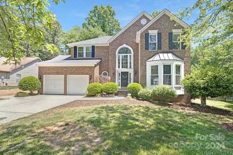 8709 Londonshire Drive, Charlotte, NC 28216