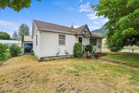 301 Third St, Osburn, ID 83849