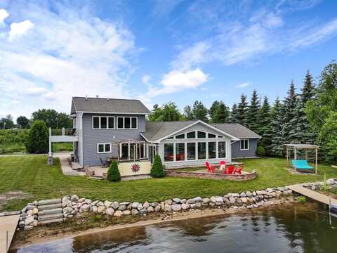 13620 Porath Isle Court, Houghton Lake, MI 48629