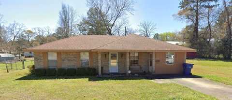 2113 Douglas St, Leesville, LA 71446